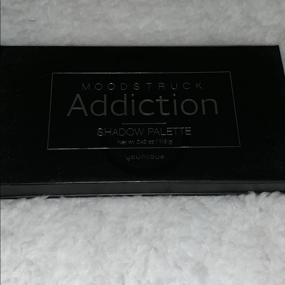 Eyeshadow View 2